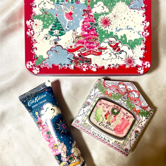 Cath Kidston Festive Tin with Hand Cream & Mirror Tin lip balm and Set - Picture 1 of 4